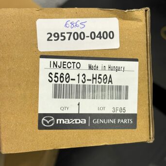 NUOVO Iniettore DENSO MAZDA 295700-0400 S560-13-H50A 295700-0401