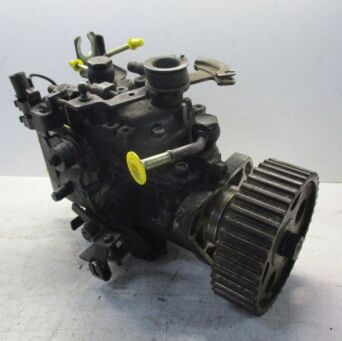 Injection pump ZEXEL 104649-2600 VE4/9F2300RNP424
