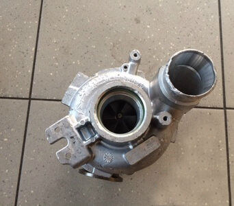 GARRETT Turbocompressore BMW M5 (F10) 4.4L 7846918 11657846918