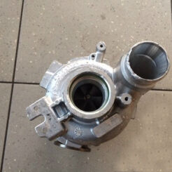 GARRETT Turbocompressore BMW M5 (F10) 4.4L 7846918 11657846918