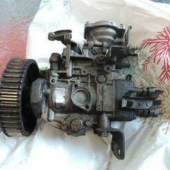 Pompa di iniezione ZEXEL 104640-3352 VE4/10F2100RNP430